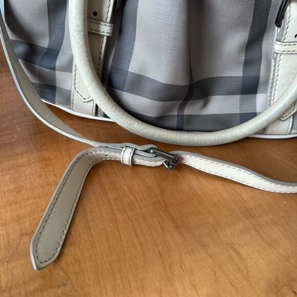 Burberry Smoked Check Pattern tote crossbody bag - Picture 7 of 8